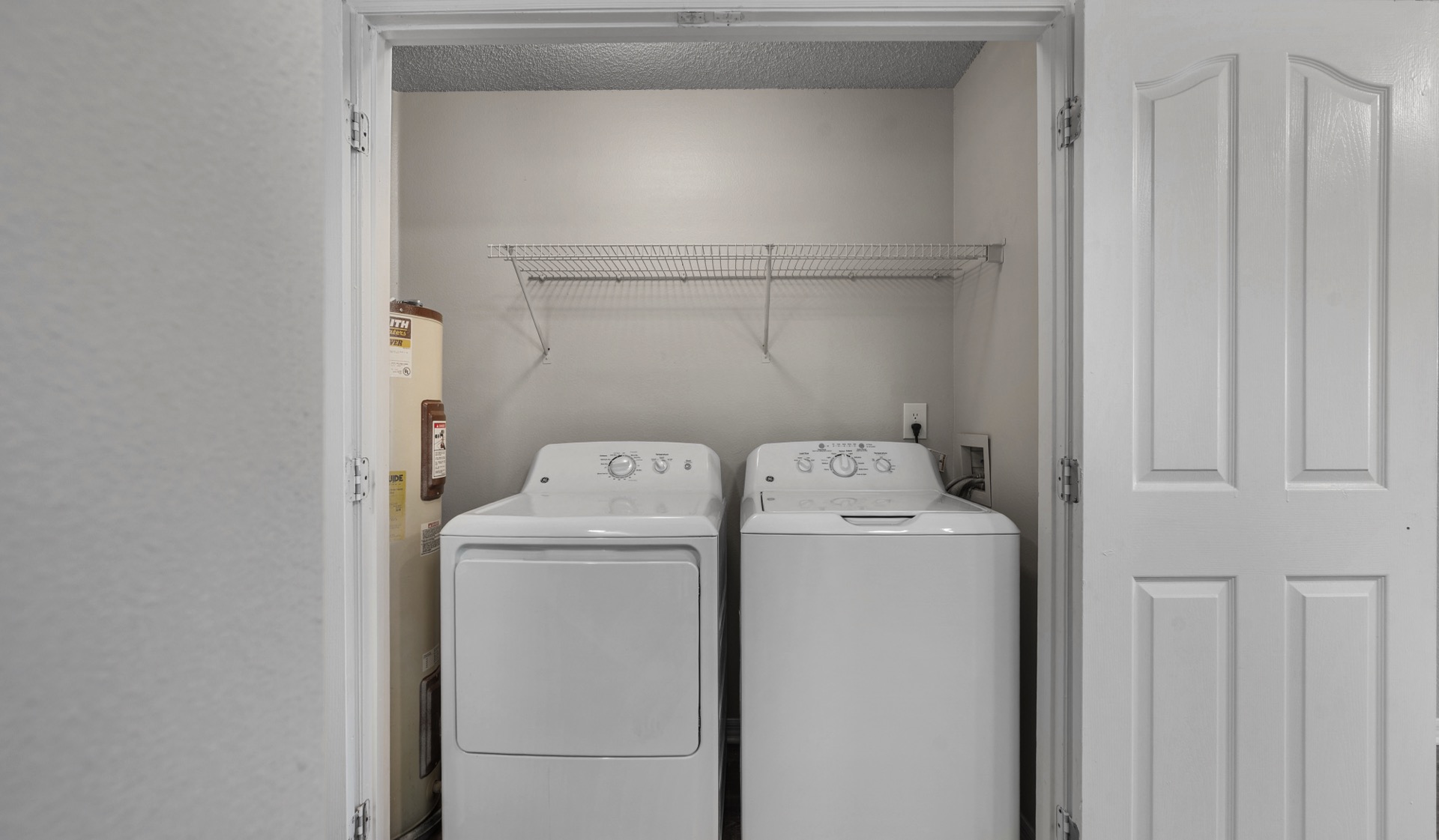 Timucuan Lakeside - Jacksonville, FL - Laundry