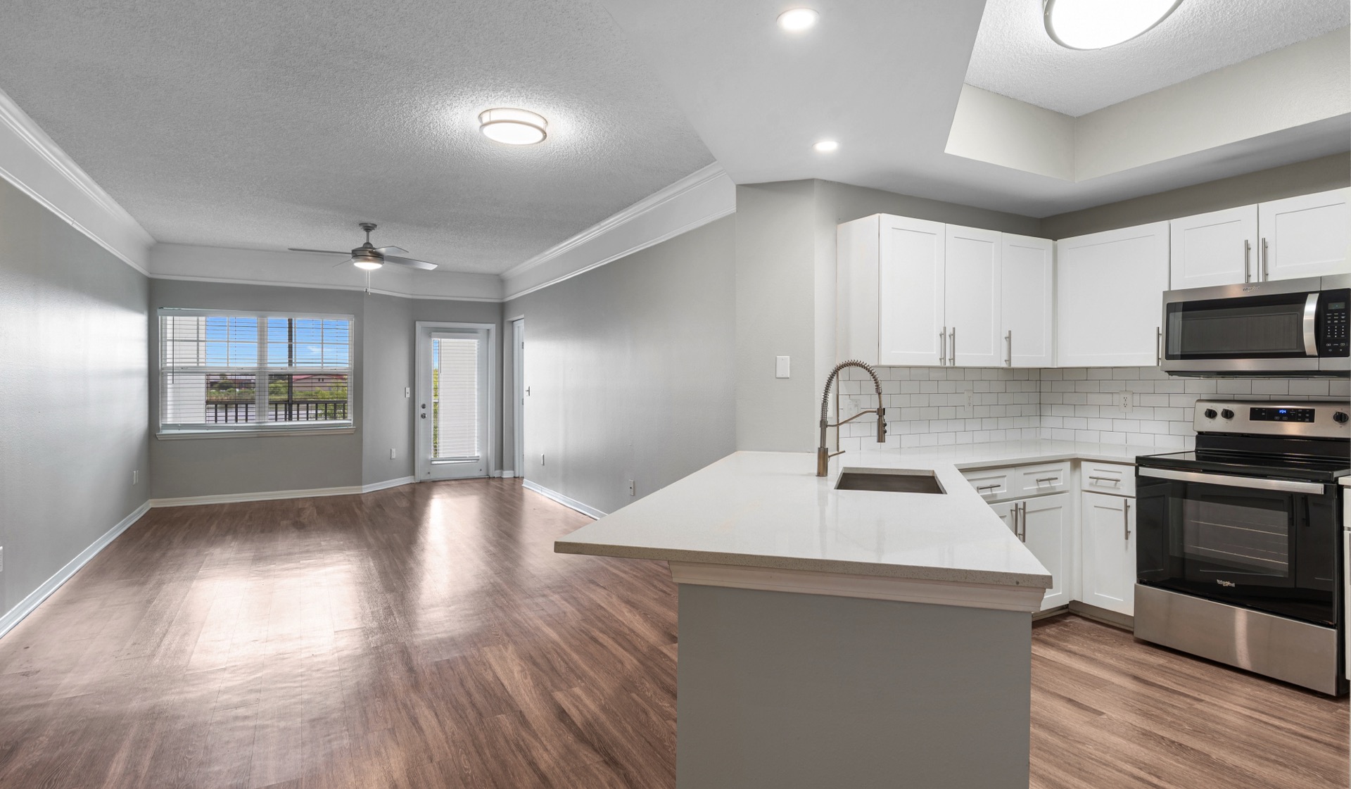 Timucuan Lakeside - Jacksonville, FL - Living Room