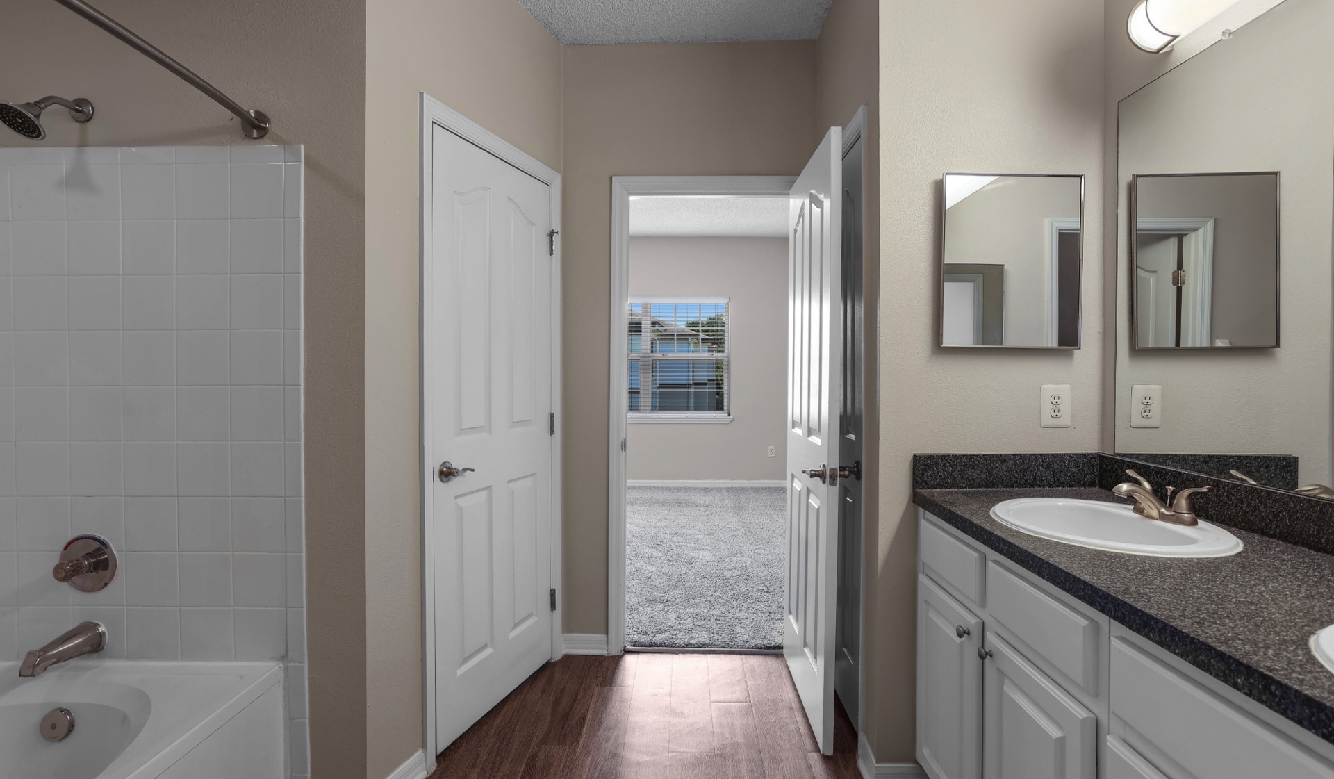 Timucuan Lakeside - Jacksonville, FL - Bathroom