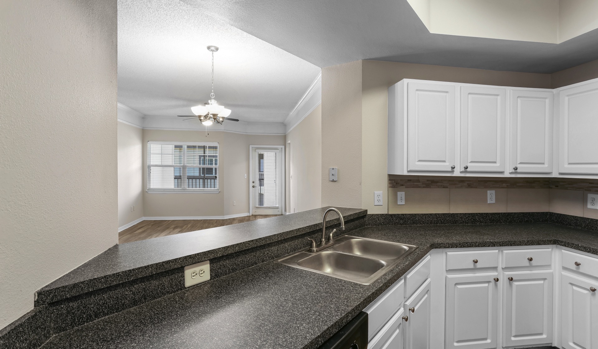 Timucuan Lakeside - Jacksonville, FL - Kitchen